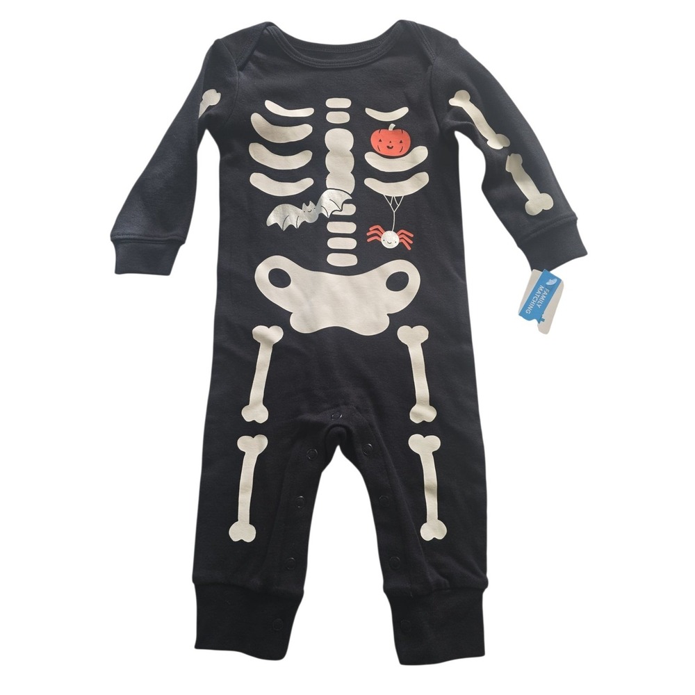 Carter's baby boh 6M Skeleton Halloween Pajamas Glow in the Dark Black NWT